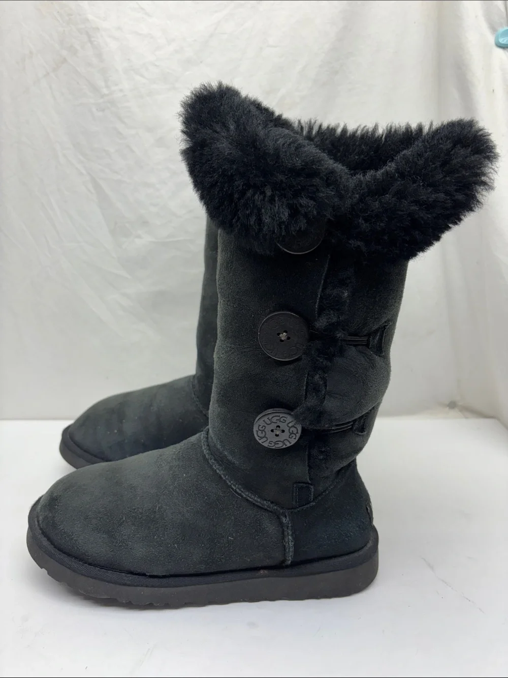 UGG Bailey Button Boots, size 7, box 75